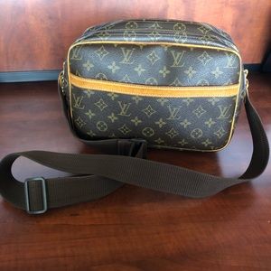 Authentic Louis Vuitton Reporter PM crossbody
